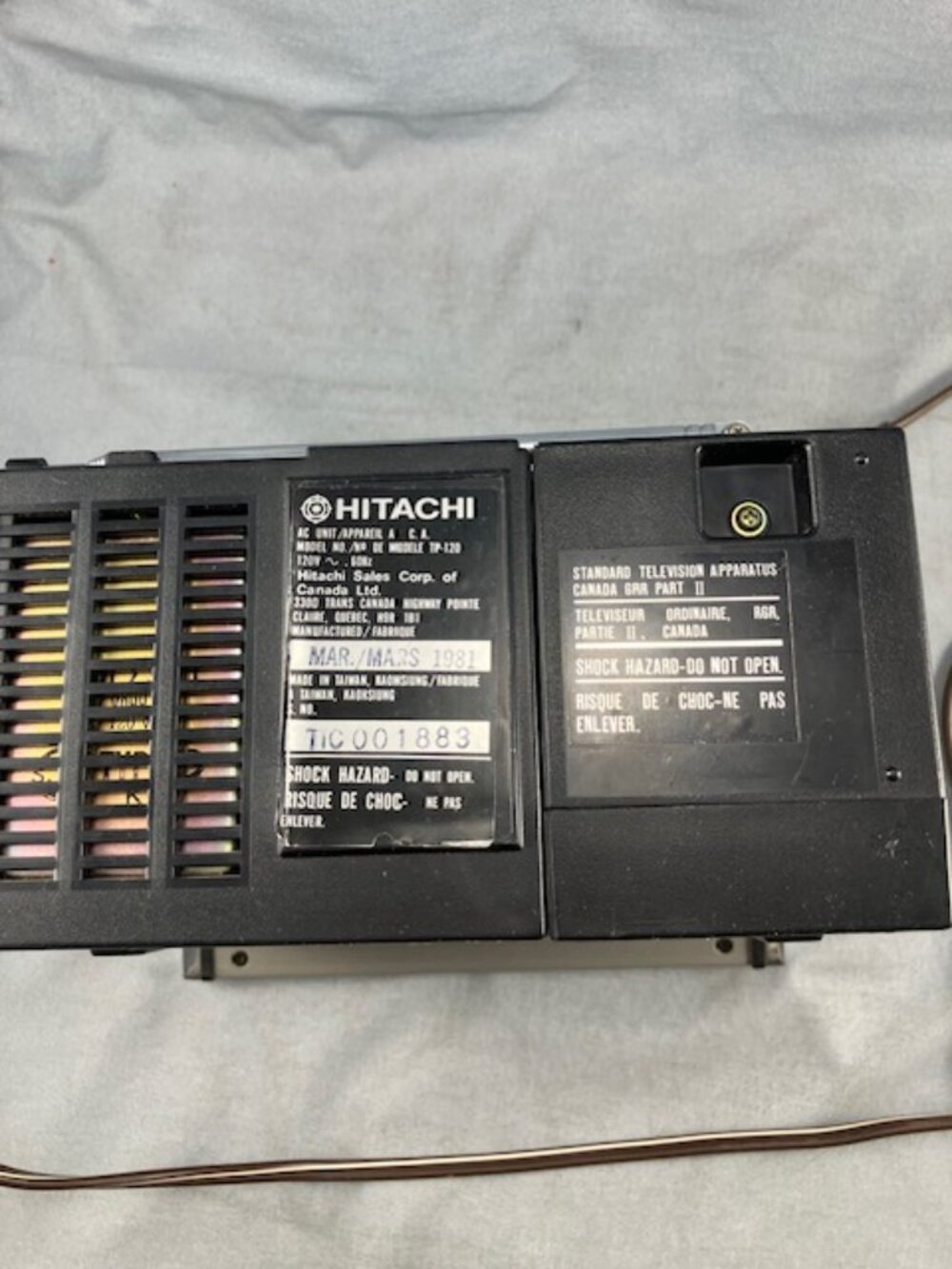 Vintage Hitachi TP 120 K 2200 Portable Analog B & W VHF UHF 5" TV 1981 - Picture 5 of 9